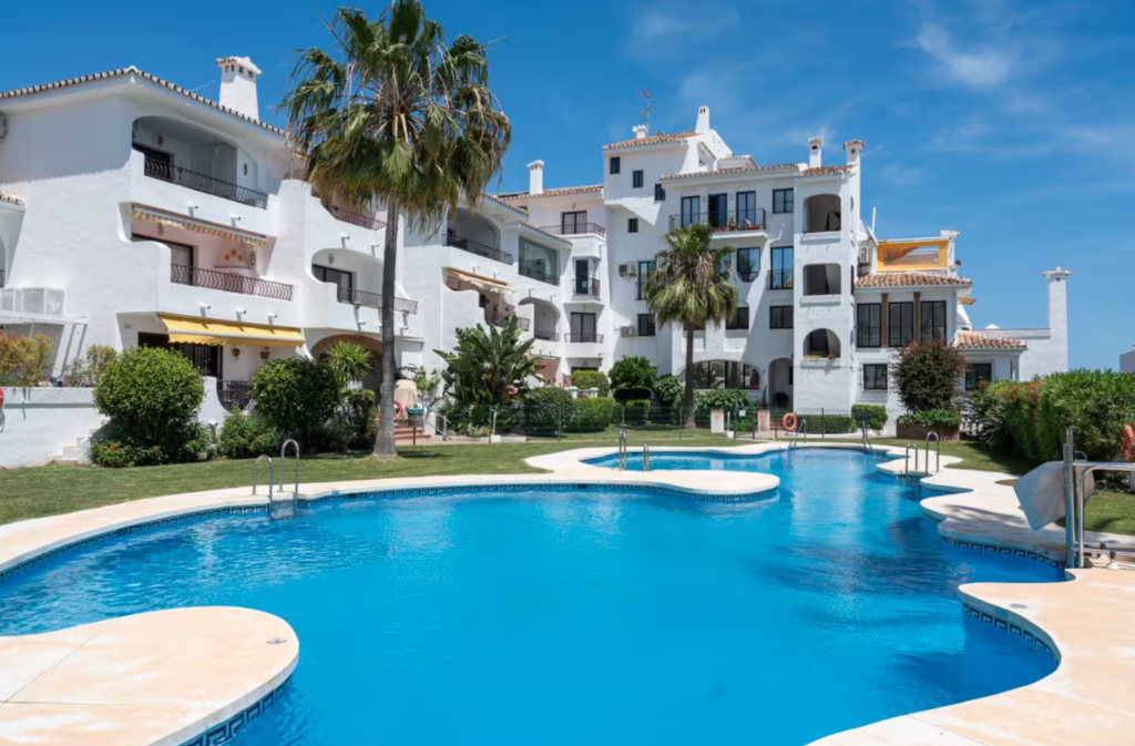 Calahonda: Private sauna and Jacuzzi