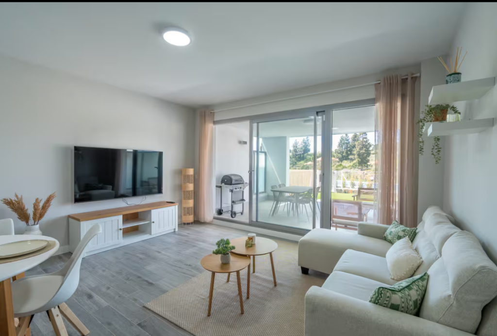 El Chaparral: pools, gym & sauna