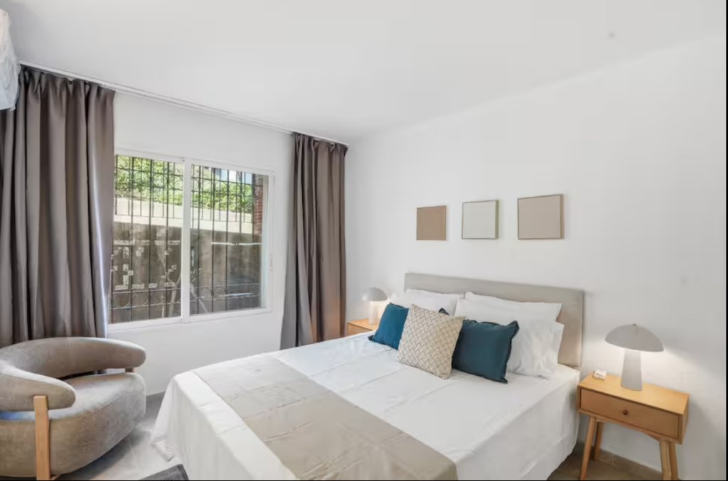 Miraflores – walk to the beach!